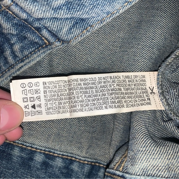 Forever 21 Jean Jacket Women’s Size Small Vintage Blue Wash Cotton Denim  Button - Picture 7 of 7